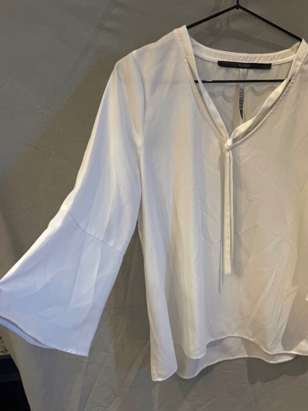 Kensie Women's White Crepe Shell Blouse Hi Lo Hem SZ M